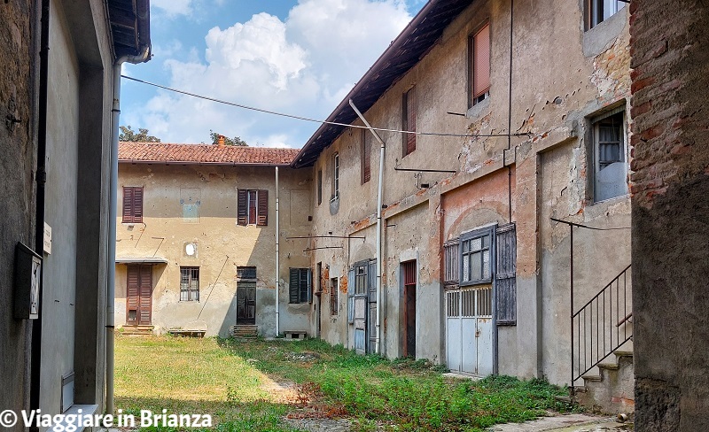 Il cortile degli Stati Uniti nel centro storico di Meda