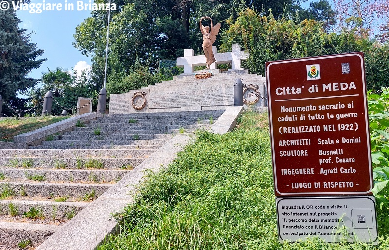 Il Monumento ai Caduti in piazza Vittorio Veneto